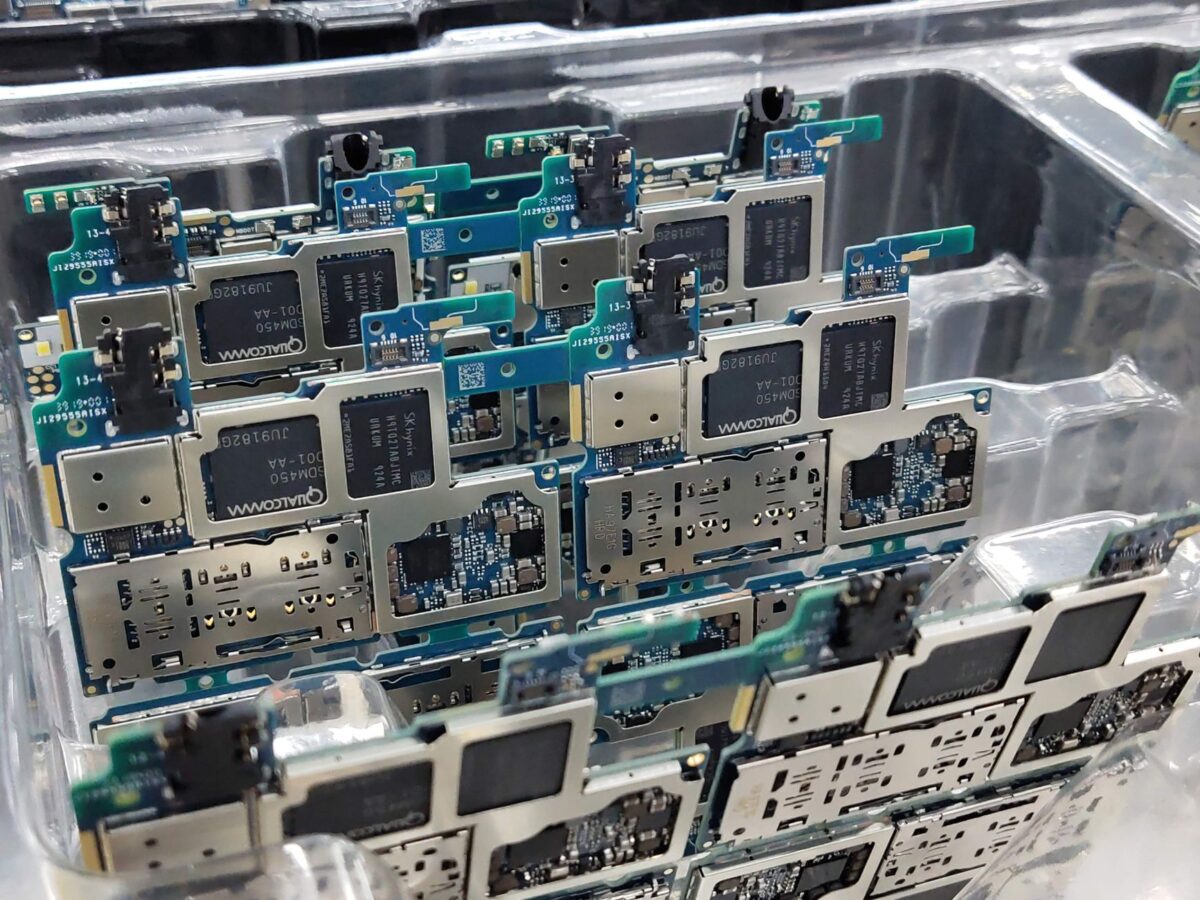iPhone 18 Pro : Apple réduirait d'au moins 15 % ses commandes, la demande en question